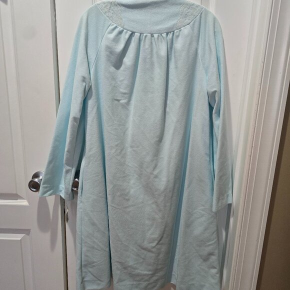 Vintage Shadowline Robe - Picture 3 of 5